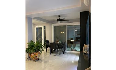 COSTA VERDE / ROLLING HILLS / 300m2 / 3 HABITA / CON DEPOSITO Y JARDN