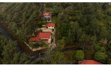CERRO AZUL / FINCA CON 2 CABAÑAS TURISTICAS /  1,172 M2