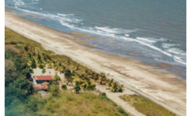 LAS TABLAS / A LA ORILLA DE LA PLAYA POCRI / 2.5 HECTREAS