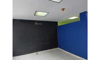 EL CANGREJO / VIA ARGENTINA / LOCAL COMERCIAL / 100M2