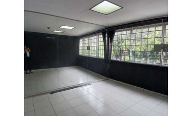 EL CANGREJO / VIA ARGENTINA / LOCAL COMERCIAL / 100M2