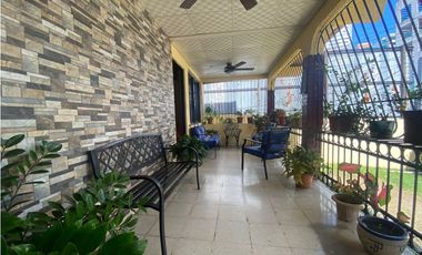 SAN FRANCISCO / TERRENO COMERCIAL + CASA  ZONIFICACION ZM6 / 707 M