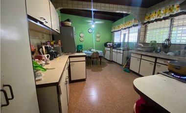 SAN FRANCISCO / TERRENO COMERCIAL + CASA  ZONIFICACION ZM6 / 707 M