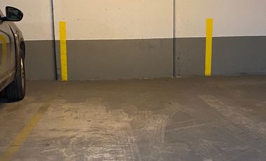 OPORTUNIDAD OFICINA CON ESTACIONAMIENTO