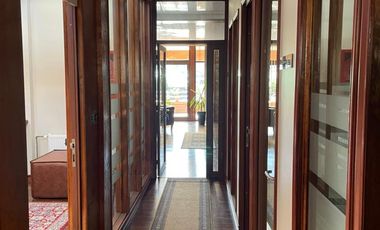 ECR VENDE CENTRICO EDIFICIO DE OFICINAS
