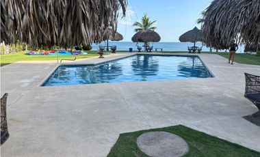 CORONADO / CASA EN VILLA FRENTE AL MAR / 4 HABITACION / AMOBLADA