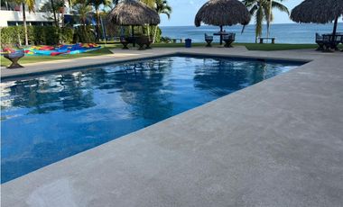 CORONADO / CASA EN VILLA FRENTE AL MAR / 4 HABITACION / AMOBLADA