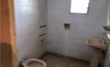 Lanza 151, entre Albarellos y Albarracín, Isidro Casanova