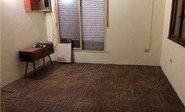 Lanza 151, entre Albarellos y Albarracín, Isidro Casanova