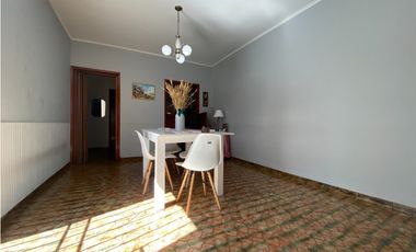 RAMON CARRILLO 6116, entre Cristianía y París, Isidro Casanova