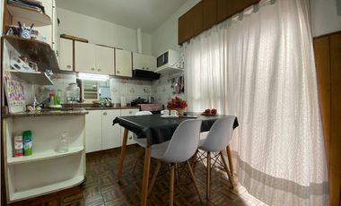 RAMON CARRILLO 6116, entre Cristianía y París, Isidro Casanova