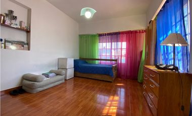 RAMON CARRILLO 6116, entre Cristianía y París, Isidro Casanova