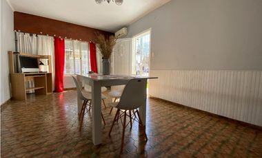 RAMON CARRILLO 6116, entre Cristianía y París, Isidro Casanova