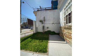 RAMON CARRILLO 6116, entre Cristianía y París, Isidro Casanova