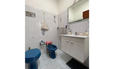 RAMON CARRILLO 6116, entre Cristianía y París, Isidro Casanova