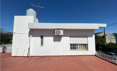 RAMON CARRILLO 6116, entre Cristianía y París, Isidro Casanova