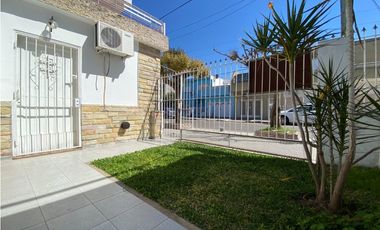 RAMON CARRILLO 6116, entre Cristianía y París, Isidro Casanova