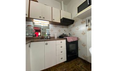 RAMON CARRILLO 6116, entre Cristianía y París, Isidro Casanova