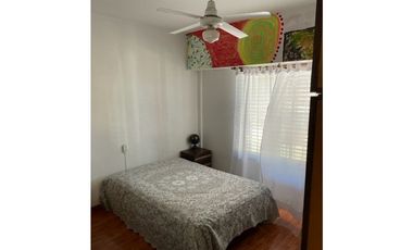 ISLAS MALVINAS 3524 e/Moldes y Canadá