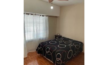 ISLAS MALVINAS 3524 e/Moldes y Canadá