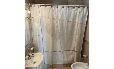 ISLAS MALVINAS 3524 e/Moldes y Canadá