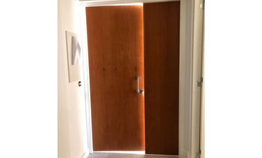 VENTA OFICINA SEMIPISO PLAZA MITRE