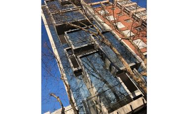 VENTA OFICINA SEMIPISO PLAZA MITRE