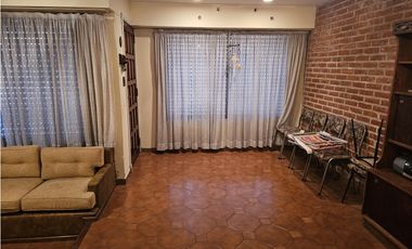 Venta Chalet 4 Ambientes, con Parque, Quincho y Garage