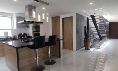RESIDENCIA VENTA O RENTA AMUEBLADA CONDADO DEL VALLE METEPEC