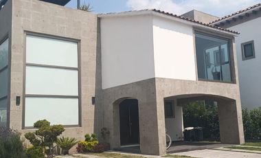 RESIDENCIA VENTA O RENTA AMUEBLADA CONDADO DEL VALLE METEPEC