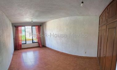 Casa en Renta en 	Villas de Guadalupe Xalostoc, Ecatepec de Morelos JL 25-2937.