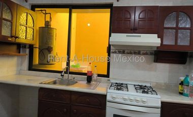 Casa en Renta en 	Villas de Guadalupe Xalostoc, Ecatepec de Morelos JL 25-2937.