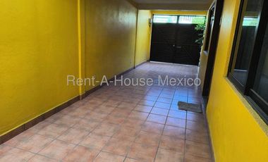Casa en Renta en 	Villas de Guadalupe Xalostoc, Ecatepec de Morelos JL 25-2937.