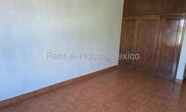 Casa en Renta en 	Villas de Guadalupe Xalostoc, Ecatepec de Morelos JL 25-2937.