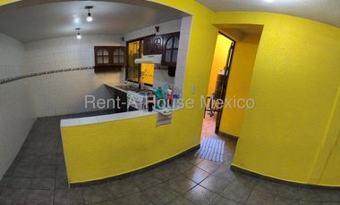 Casa en Renta en 	Villas de Guadalupe Xalostoc, Ecatepec de Morelos JL 25-2937.