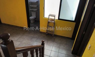 Casa en Renta en 	Villas de Guadalupe Xalostoc, Ecatepec de Morelos JL 25-2937.
