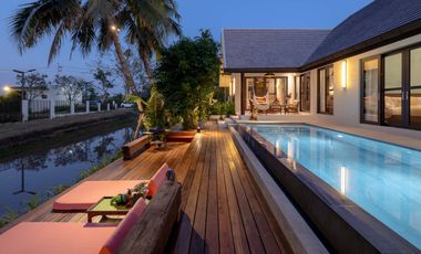 Private Pool Villa In Saraphi