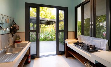 Private Pool Villa In Saraphi