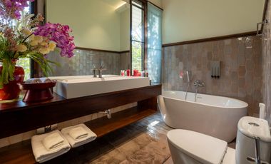 Private Pool Villa In Saraphi