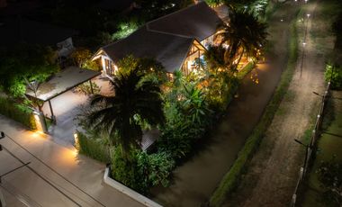 Private Pool Villa In Saraphi