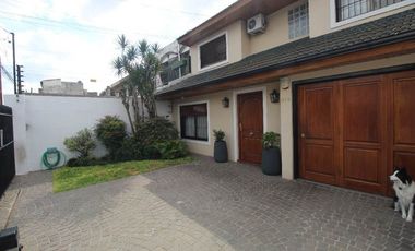 Casa en venta en Villa Sarmiento