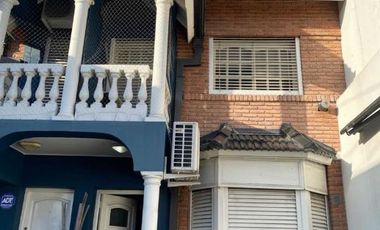 Triplex en venta en Villa Sarmiento