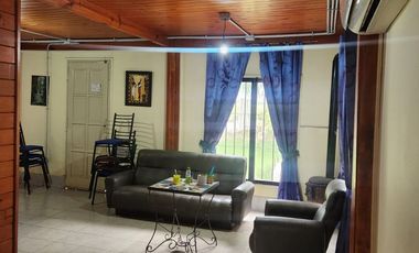 CASA QUINTA AMOBLADA. 4200 M2 DE TERRENO. POCITO