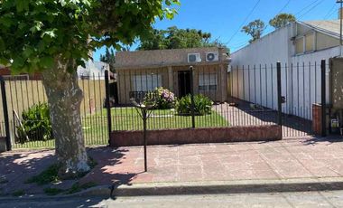 Casa en venta en Ezpeleta Este