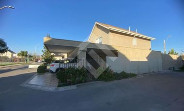 Casa en Venta en Condominio Plaza Buin III/ Víctor Troncoso Muñoz