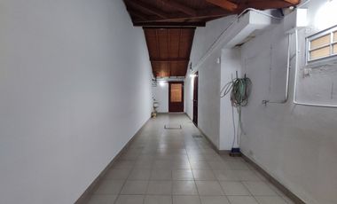 CASA 4 AMBIENTES EN VENTA EN QUILMES OESTE QUINCHO