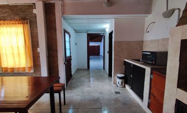 CASA 4 AMBIENTES EN VENTA EN QUILMES OESTE QUINCHO