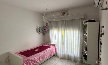 ALQUILER  CASA 4 AMBIENTES NORDELTA
