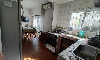 VENTA CASA 3 AMB A REFACCIONAR EZPELETA