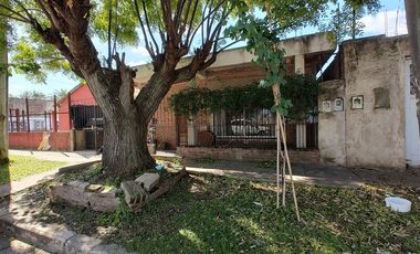 VENTA CASA 3 AMB A REFACCIONAR EZPELETA